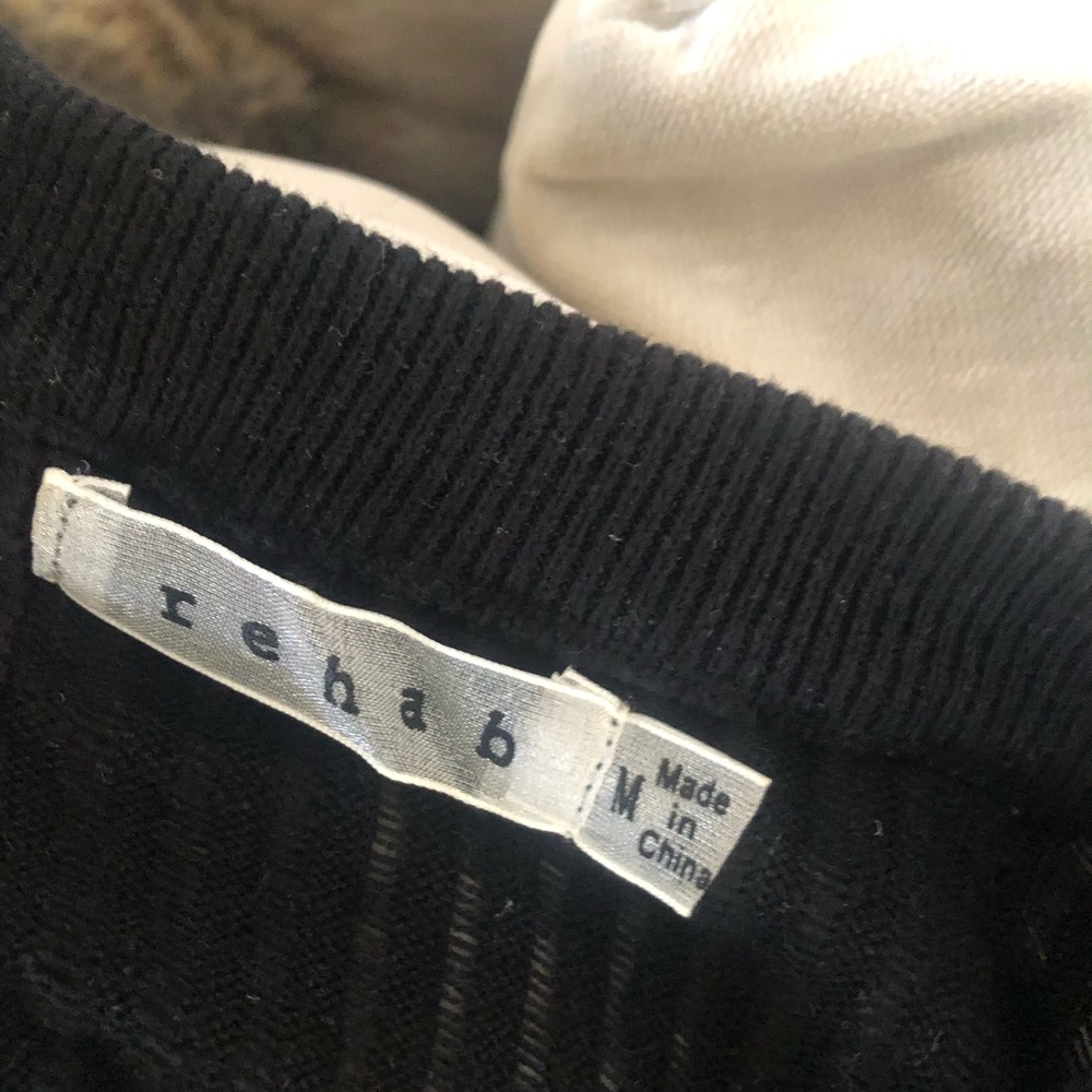 Crop Sweater- final markdown - Picture 5 of 5